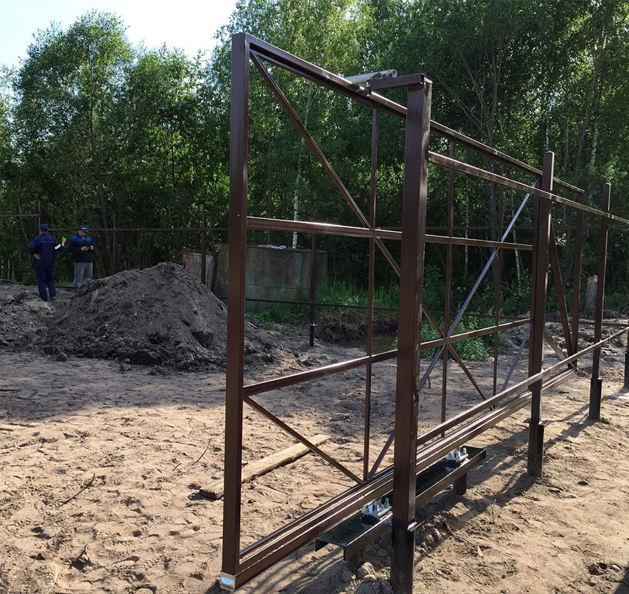 Варианты ворот на винтовых сваях в Пензенской области